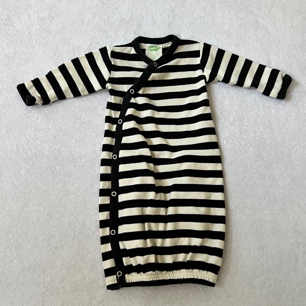 Parade Organics Baby Gown Black White Striped Kimono Snap 0-3 Months